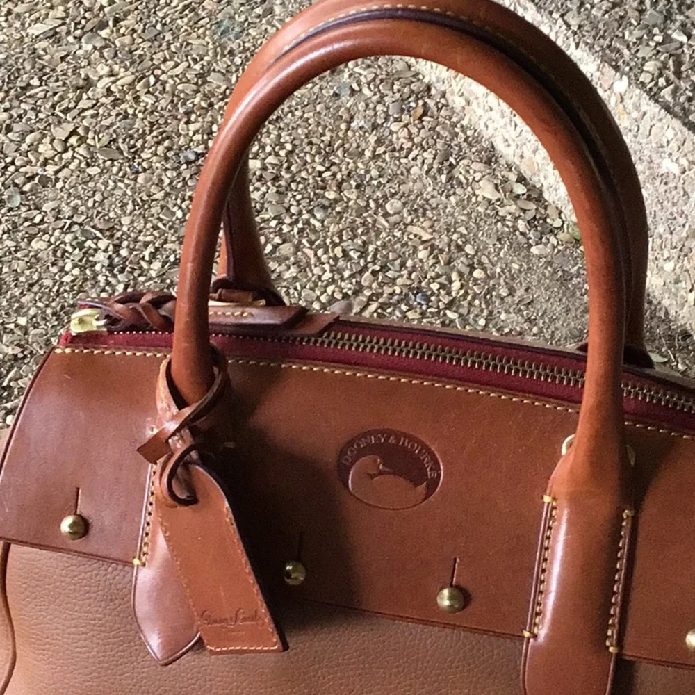 DOONEY & BOURKE large capacity dual toned leather satchel in Natural, like new - Picture 5 of 12